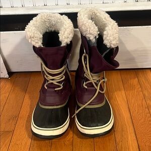 Sorel Purple and Black Winter Boots waterproof